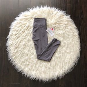NWT Athleta Salutation 7/8 Legging - Silver Bells